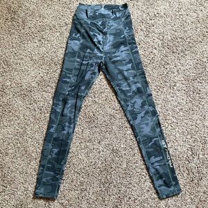 1st Phorm Paradigm Leggings - Black Camo
